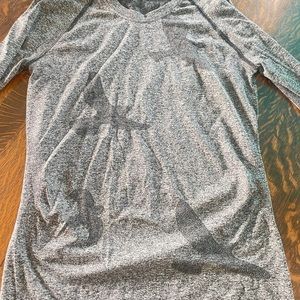 Grey Oiselle flyte long sleeve grey shirt